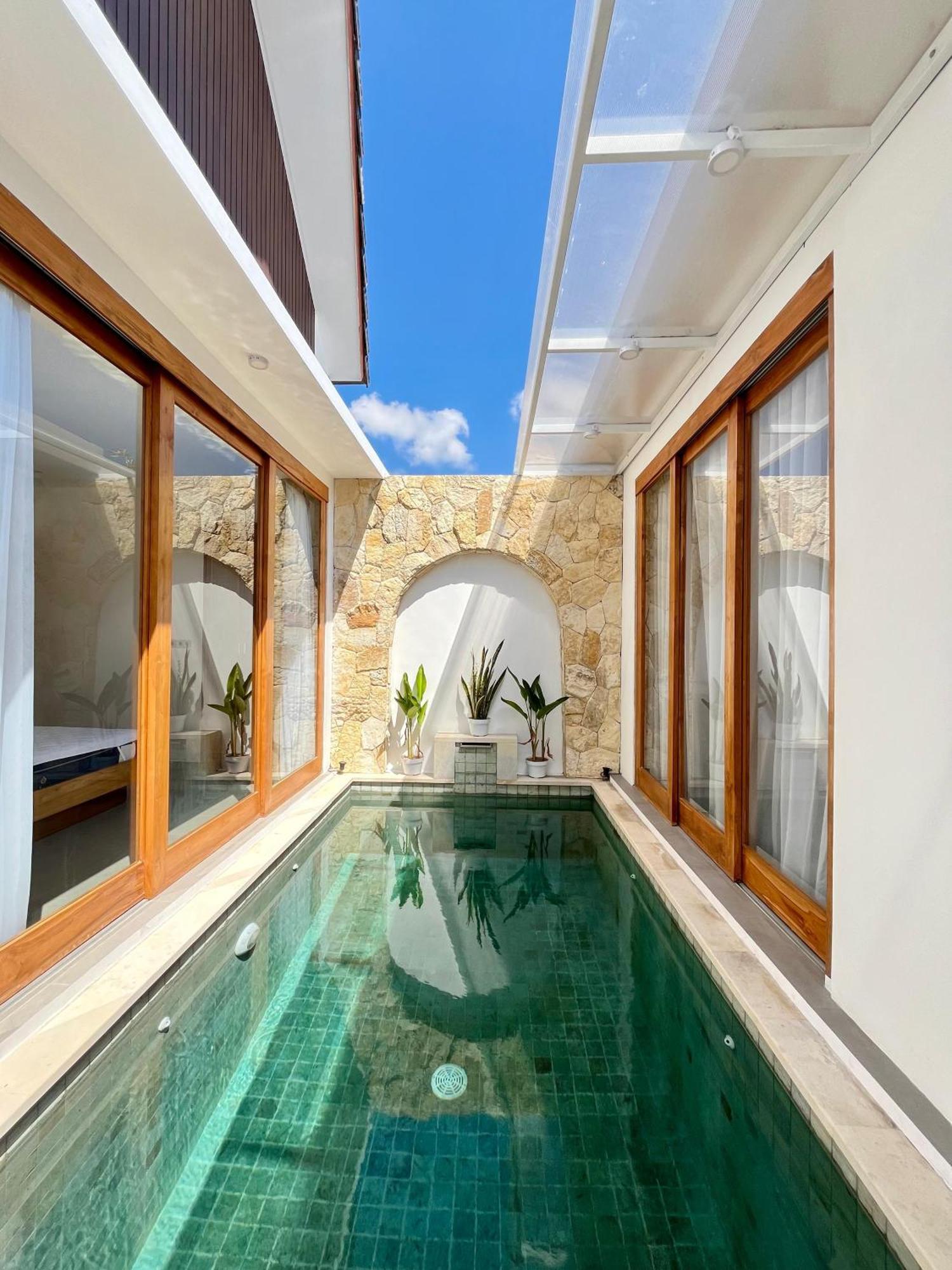 Queen Bee 2br Private